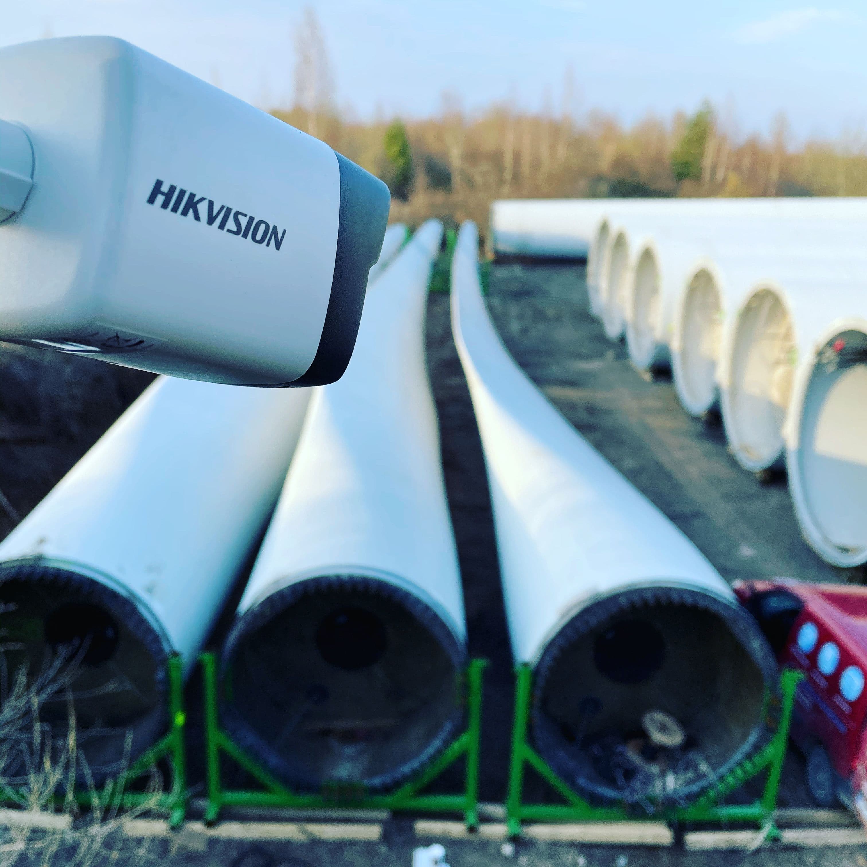 Kaip išsirinkti vaizdo stebėjimo kamerą 2026 m.: praktinis gidas namams ir verslui