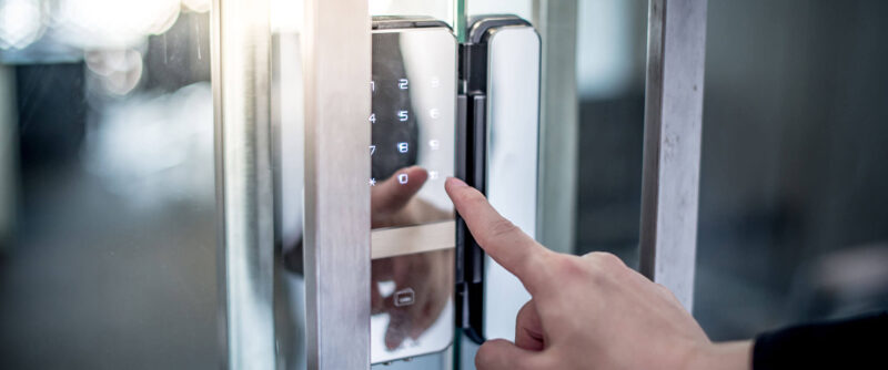 Praėjimo/įėjimo kontrolės sistemos montavimas